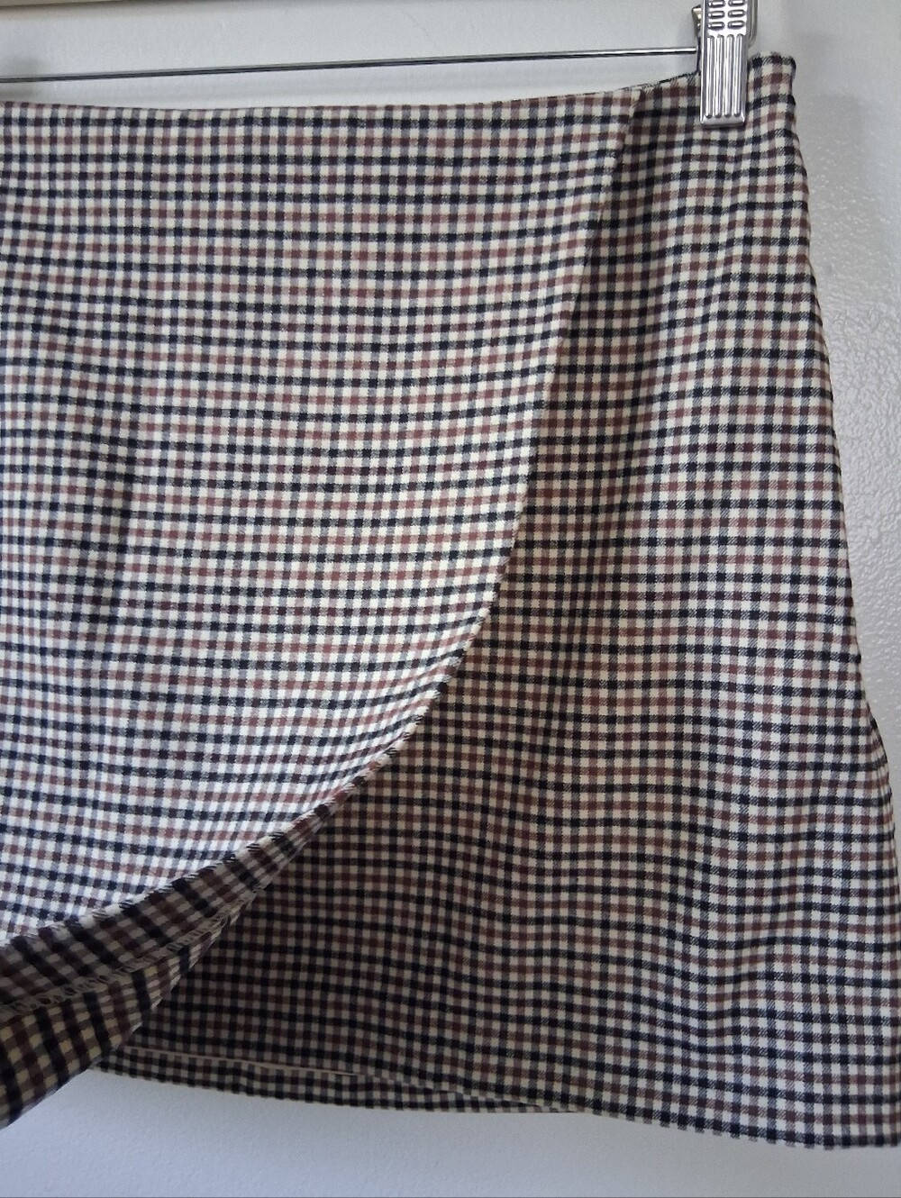 Old Navy Houndstooth Mini Skirk - Picture 3 of 8